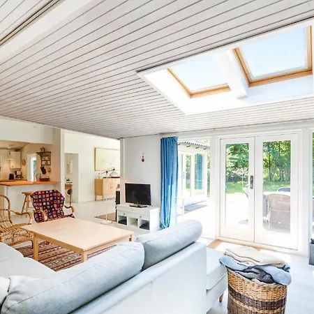 4 Bedroom Gorgeous In Holiday home Vig