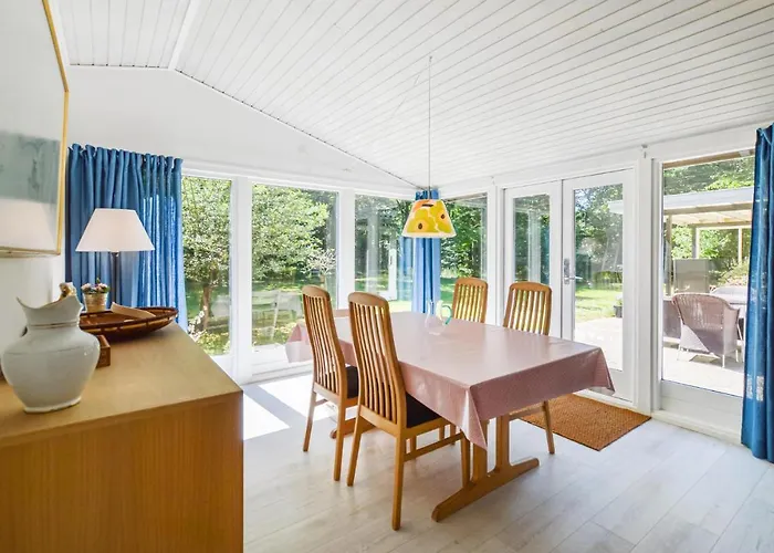 4 Bedroom Gorgeous In *